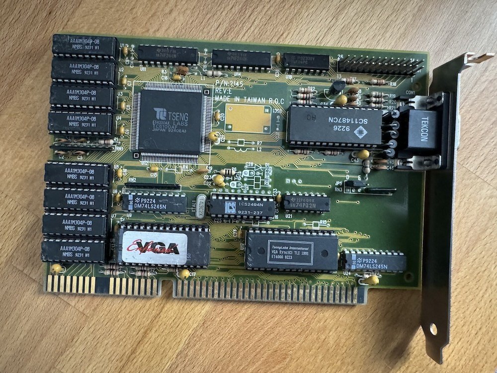 The Tseng Labs ET4000AX The Tseng Labs ET4000AX