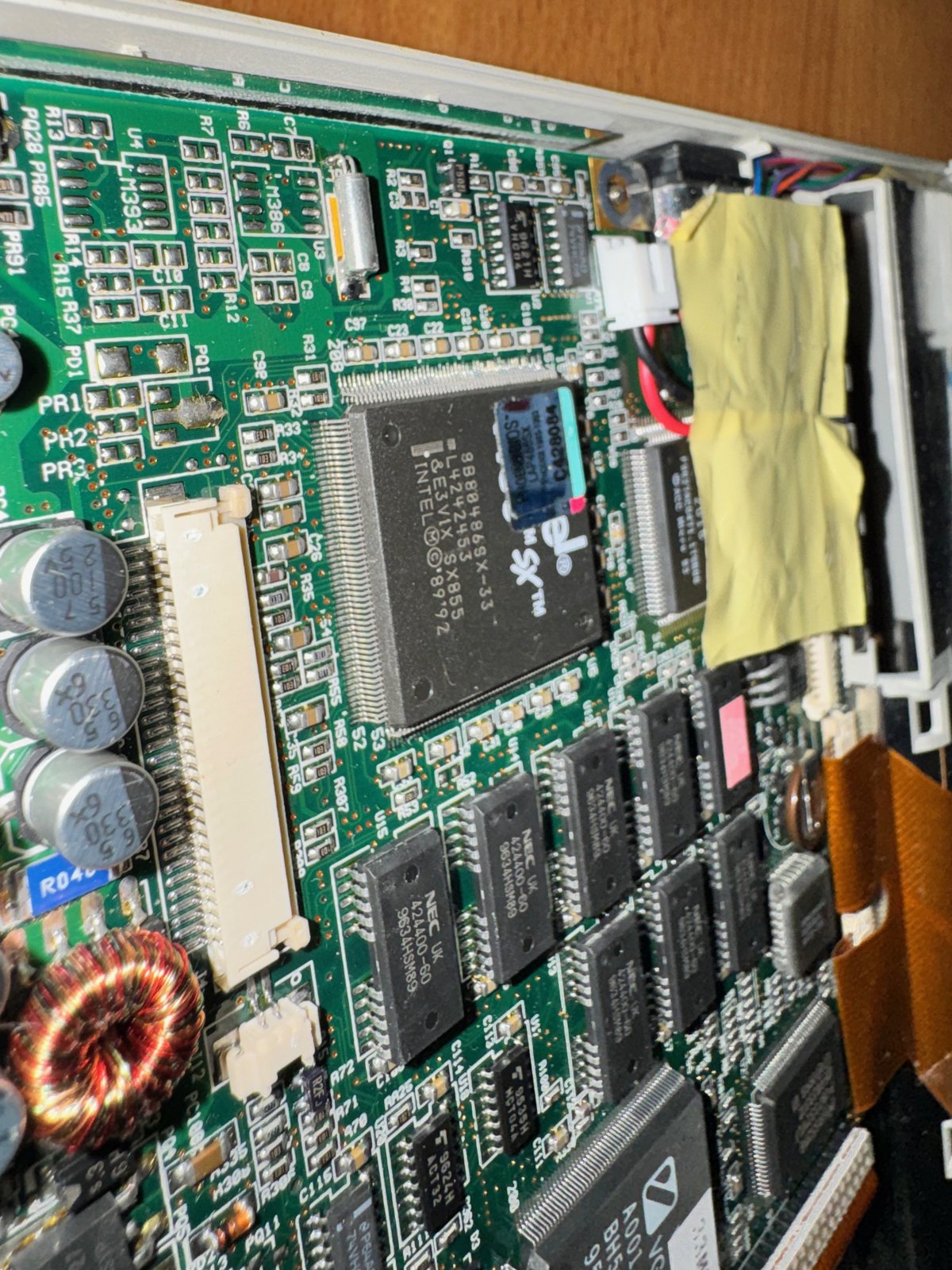 The mainboard with the 486SX-33 CPU and the NEC memory chips The mainboard with the 486SX-33 CPU and the NEC memory chips