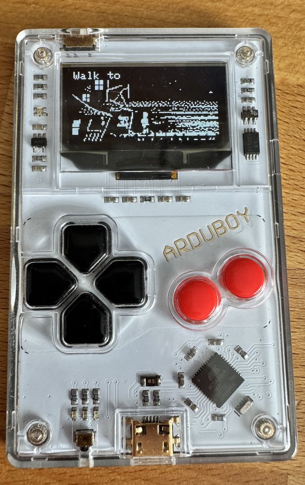 The Arduboy FX showing the dock of Mêlée Island The Arduboy FX showing the dock of Mêlée Island