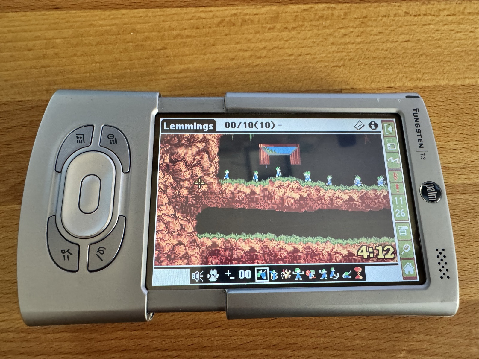 After: the game uses the whole screen Lemmings on the T3 with HiRes+: the game uses the whole screen