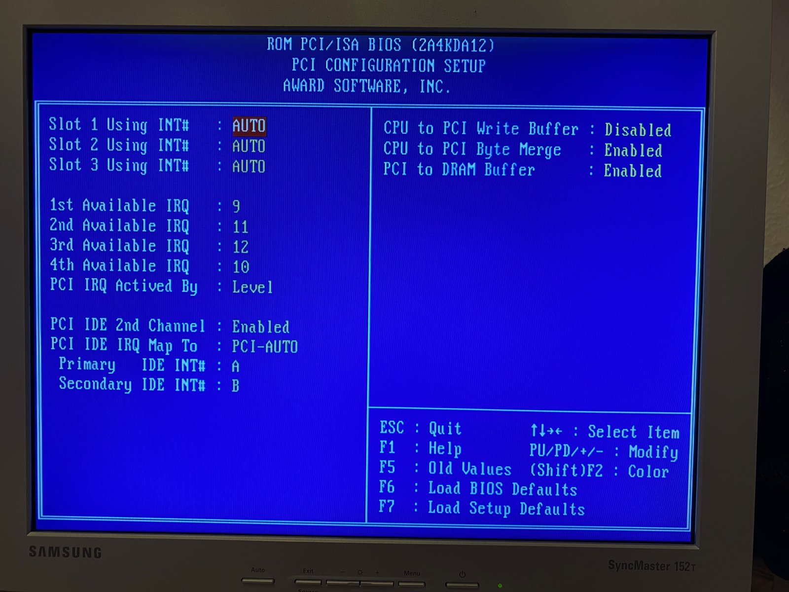 The PCI/ISA settings in the BIOS of the Abit AB-PB4 The PCI/ISA settings in the BIOS of the Abit AB-PB4